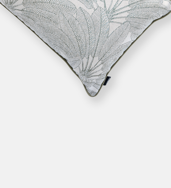 Frosted Floral Indoor/Outdoor Scatter (95816)
