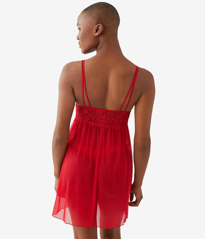 It's On Chemise: Savvy Red
