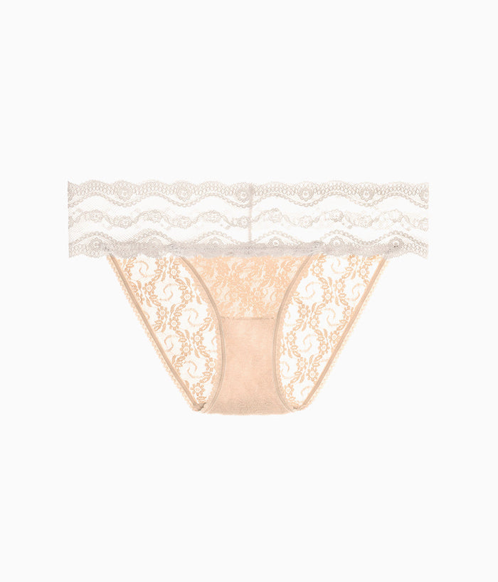 Lace Kiss Bikini: Au Natural
