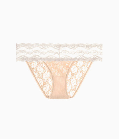 Lace Kiss Bikini: Au Natural