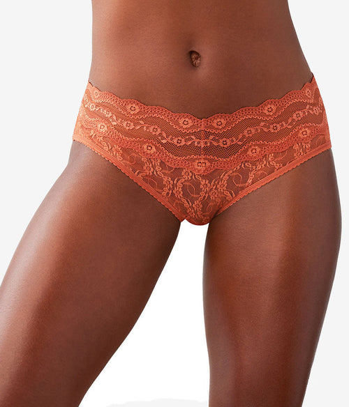 Lace Kiss Hipster: Baked Clay