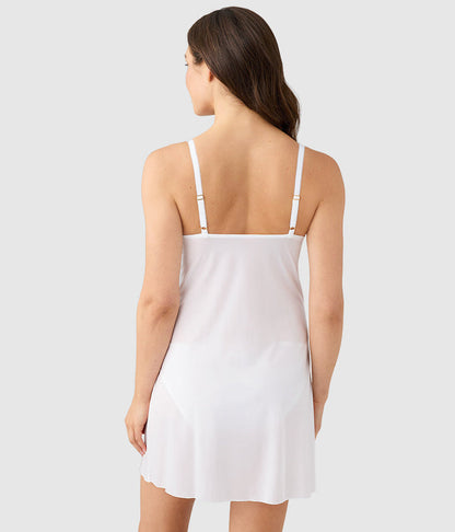Modern Affair Chemise: White