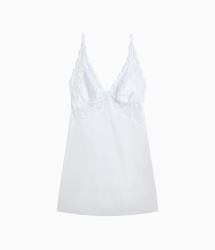 Modern Affair Chemise: White