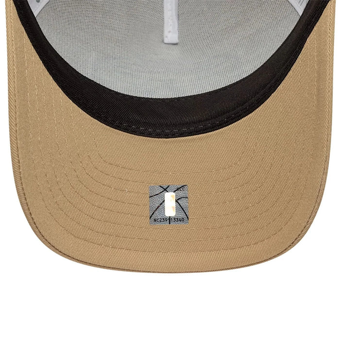 NEW ERA LA Lakers NBA Beige 9FORTY M-Crown A-Frame Trucker Adjustable Cap