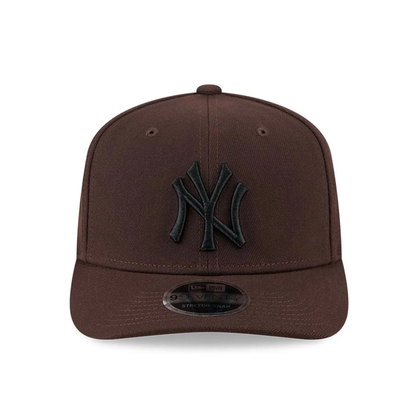 NEW ERA New York Yankees MLB Dark Brown 9SEVENTY Stretch Snap Adjustable Cap