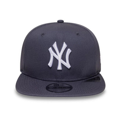 NEW ERA New York Yankees MLB League Essential Grey 9FIFTY Snapback Adjustable Cap